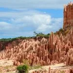 Visite des Tsingy rouges – Déjeuner Chez Mary – Visite de la montagne d’ambre – Nuitée en demi-pension Grand Hôtel. — Montagne d&rsquo;Ambre, Madagascar